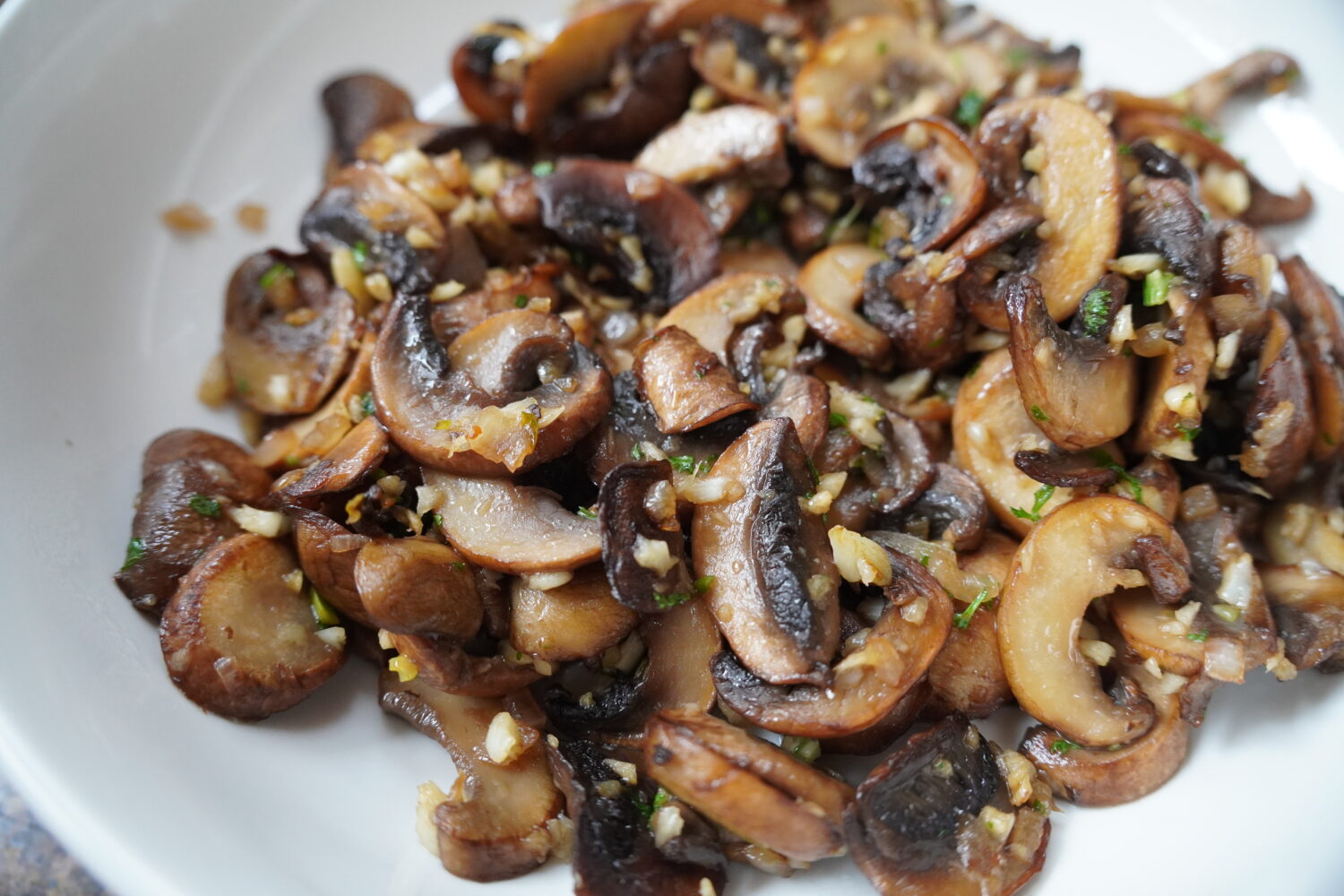 Garlicky Mushrooms - Kelly's Clean Kitchen